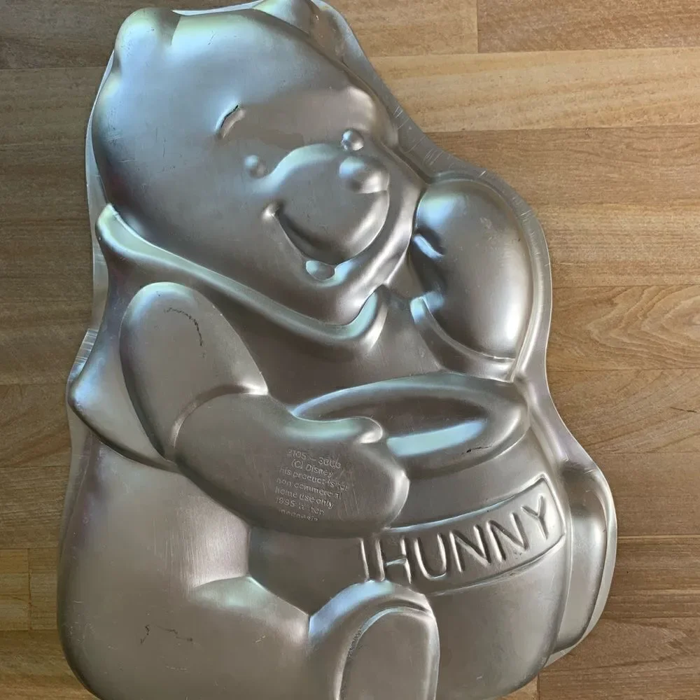 WINNIE the Pooh Cake Pan 1995